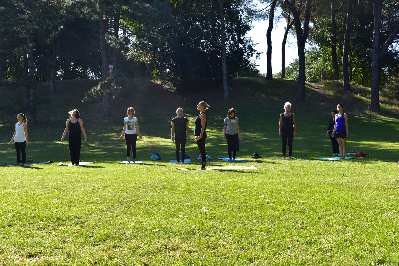 Saluto al sole tadasana