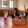 “Yoga a Scuola” è un progetto iniziato nel 2017-2018 nella scuola elementare Pirazzini A. di Faenza