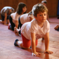 “Yoga a Scuola” è un progetto iniziato nel 2017-2018 nella scuola elementare Pirazzini A. di Faenza