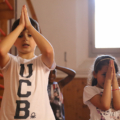 “Yoga a Scuola” è un progetto iniziato nel 2017-2018 nella scuola elementare Pirazzini A. di Faenza
